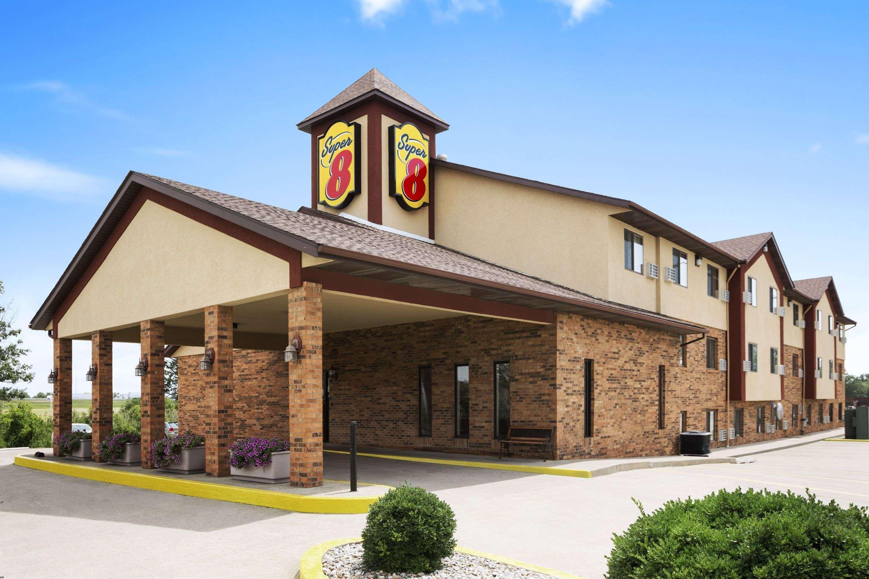 Motel Super 8 By Wyndham Marion Exteriér fotografie