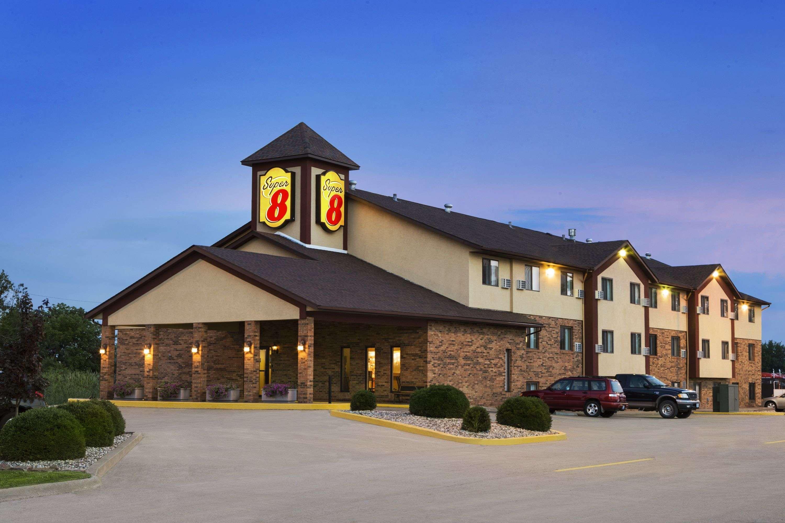 Motel Super 8 By Wyndham Marion Exteriér fotografie